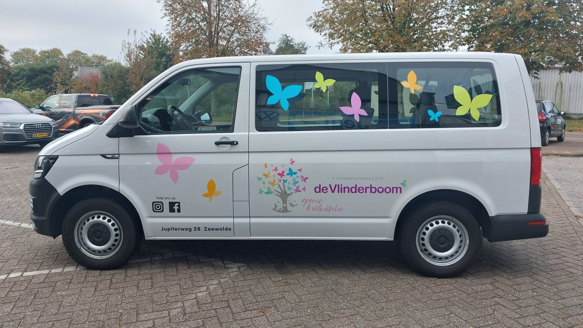 Autoreclame Kinderdagverblijf                     de Vlinderboom Zeewolde